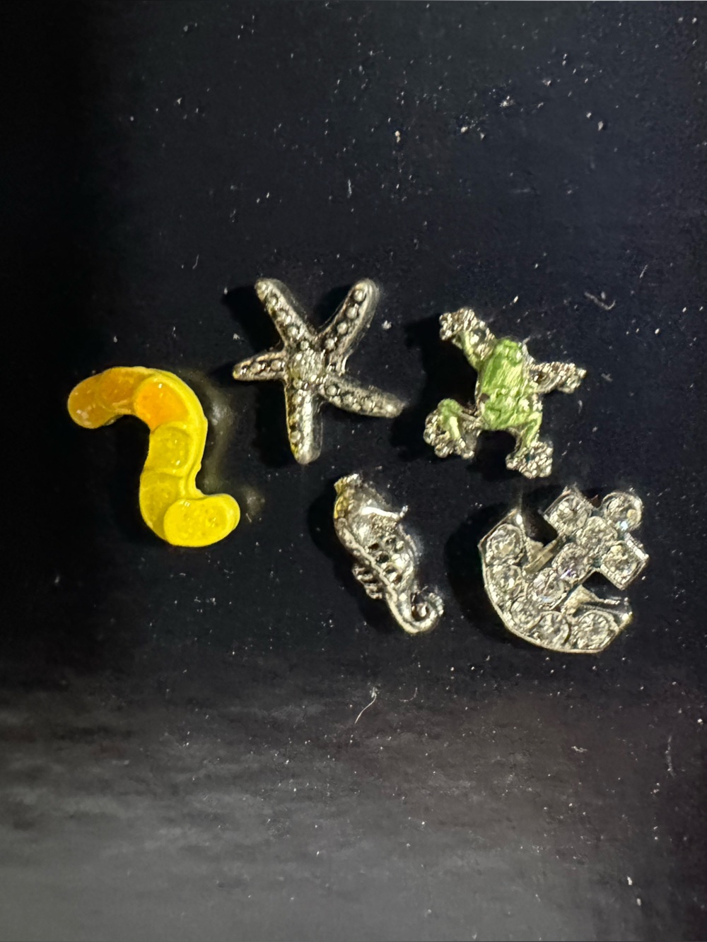 Ocean-Sea Charm Mix - Starfish, Turtle, Seahorse, Anchor & Yellow Worm